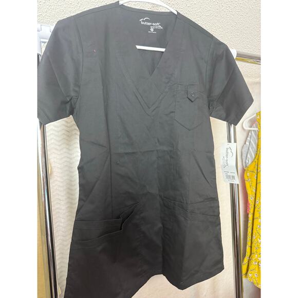 BN #42 NWT Butter-Soft Stretch Scrub Top XS black – Uniform Advantage - Picture 4 of 4